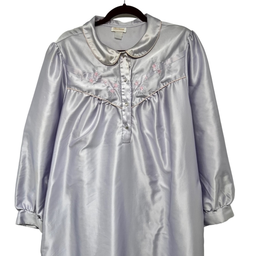 Vintage Barbizon Lavender Satin Long Sleeve Modest Full Length Nightgown 1X - Picture 2 of 5